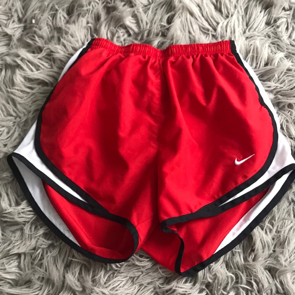 Nike shorts size small